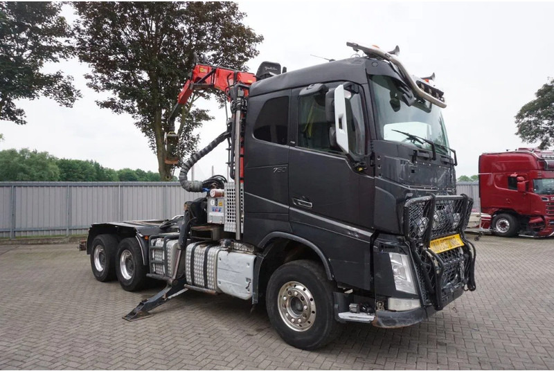 Volvo FH16-750 / ENGINE RUNNING / 6x4 / RETARDER / BIG AXLE / VEB+ / PALFINGER FD250 / EURO-6 / 2016 - شاحنة قطع الأشجار, شاحنة كرين: صور 4 Volvo FH16-750 / ENGINE RUNNING / 6x4 / RETARDER / BIG AXLE / VEB+ / PALFINGER FD250 / EURO-6 / 2016 - شاحنة قطع الأشجار, شاحنة كرين: صور 4