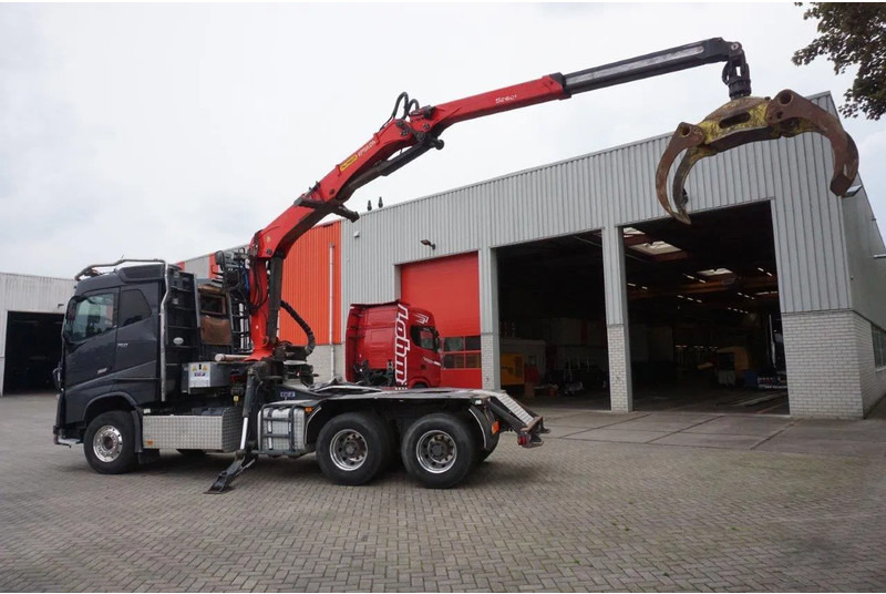 Volvo FH16-750 / ENGINE RUNNING / 6x4 / RETARDER / BIG AXLE / VEB+ / PALFINGER FD250 / EURO-6 / 2016 - شاحنة قطع الأشجار, شاحنة كرين: صور 5 Volvo FH16-750 / ENGINE RUNNING / 6x4 / RETARDER / BIG AXLE / VEB+ / PALFINGER FD250 / EURO-6 / 2016 - شاحنة قطع الأشجار, شاحنة كرين: صور 5