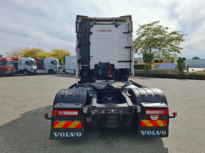 Volvo FH4-460 / VEB+ / HYDRAULICS / TUV:31-10-2025 / GEN2 V2 SMART TACHO / LWDS / SIDESKIRTS / FRIDGE / EURO-6 / 2018 - شاحنة جرار: صور 4 Volvo FH4-460 / VEB+ / HYDRAULICS / TUV:31-10-2025 / GEN2 V2 SMART TACHO / LWDS / SIDESKIRTS / FRIDGE / EURO-6 / 2018 - شاحنة جرار: صور 4
