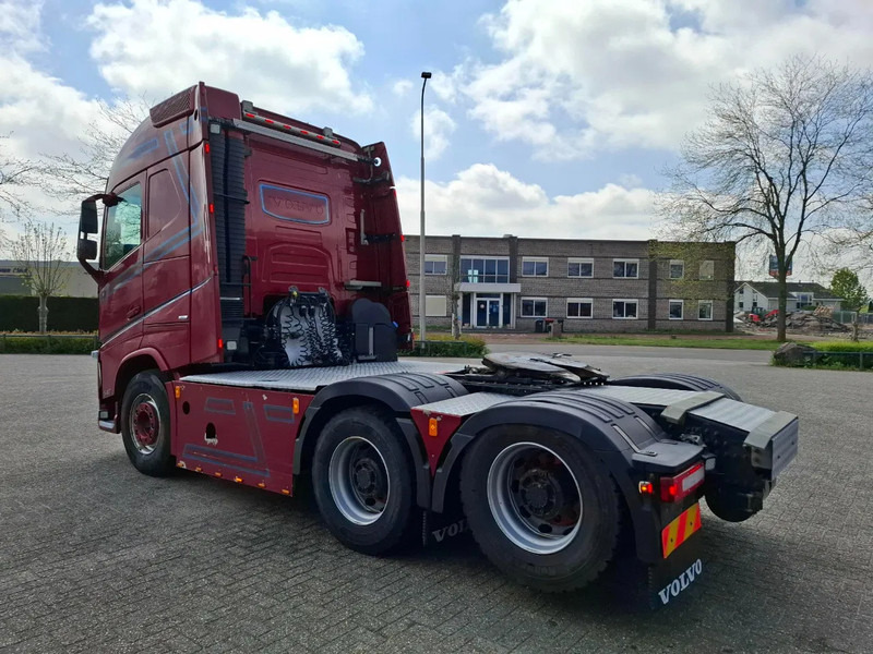 Volvo FH4-540 / 6X4 / BIG AXLE / HYDRAULICS / VEB+ / DYNAMIC STEERING / NAVI / ACC / LWDS / FULL-AIR / LEATHER / AUTOMATIC / EURO-6 / - شاحنة جرار: صور 3 Volvo FH4-540 / 6X4 / BIG AXLE / HYDRAULICS / VEB+ / DYNAMIC STEERING / NAVI / ACC / LWDS / FULL-AIR / LEATHER / AUTOMATIC / EURO-6 / - شاحنة جرار: صور 3