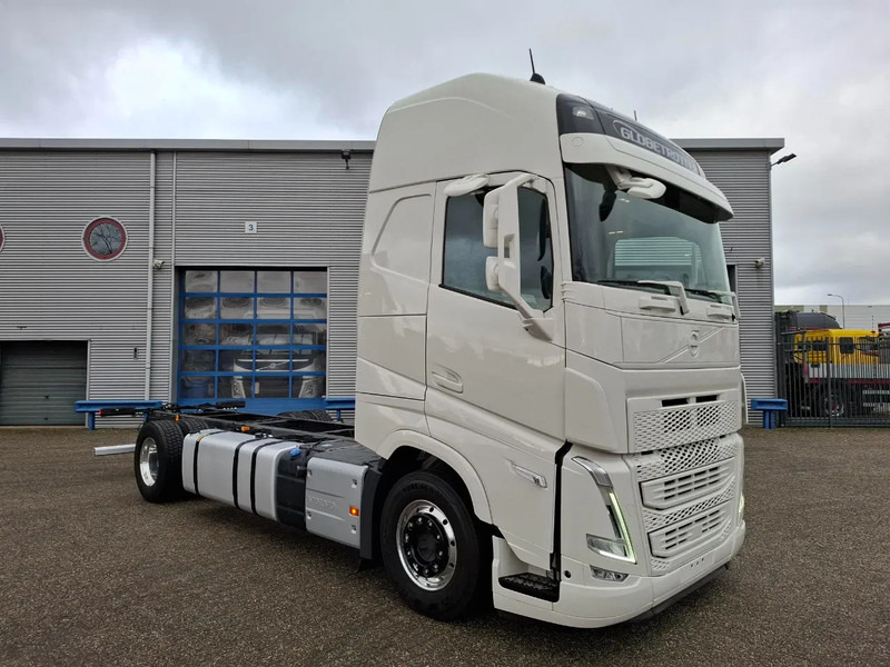 Volvo FH5-500 / XL / VEB+ / I-SAVE / I-PARKCOOL / ONLY:175784 KM / GERMAN TRUCK / FULL-AIR / WB:490 / ALCOA / LEATHER / 2023 - الشاسيه شاحنة: صور 2 Volvo FH5-500 / XL / VEB+ / I-SAVE / I-PARKCOOL / ONLY:175784 KM / GERMAN TRUCK / FULL-AIR / WB:490 / ALCOA / LEATHER / 2023 - الشاسيه شاحنة: صور 2