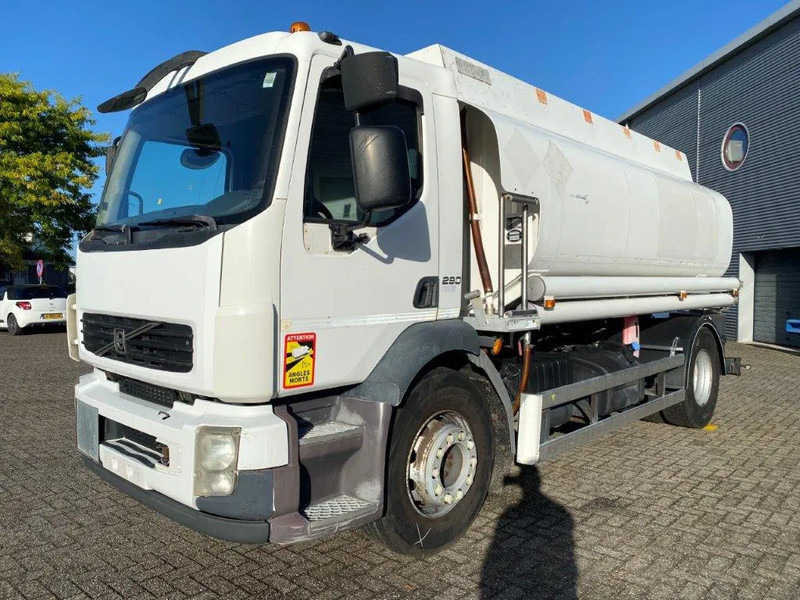 Volvo FL7-290 / 5 COMPARTIMENTS / 13000 LITER TOTAL / PUMP / AUTOMATIC / EURO-5 / 2009 - شاحنة صهريج: صور 1 Volvo FL7-290 / 5 COMPARTIMENTS / 13000 LITER TOTAL / PUMP / AUTOMATIC / EURO-5 / 2009 - شاحنة صهريج: صور 1