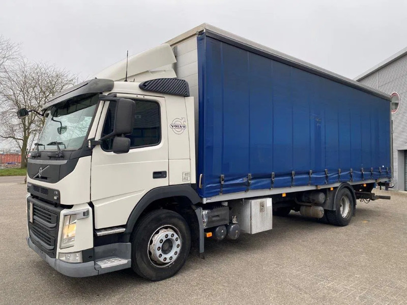 Volvo FM11-330 / LOW KM'S:472120 KM / LWDS / FULL-AIR / NAVI / CURTAIN SAILS / PLATFORM 2500KG / AUTOMATIC / EURO-6 / 2016 - شاحنة ستارة: صور 1 Volvo FM11-330 / LOW KM'S:472120 KM / LWDS / FULL-AIR / NAVI / CURTAIN SAILS / PLATFORM 2500KG / AUTOMATIC / EURO-6 / 2016 - شاحنة ستارة: صور 1