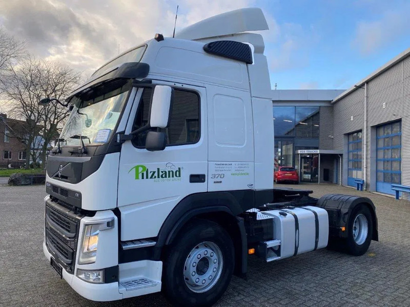 Volvo FM11-370 / GERMAN TRUCK / KB CHASSIS / VEB / ACC / LWDS / DOUBLE TANK / ONLY:763562 KM / AIRCO / AUTOMATIC / EURO-6 / 2018 - شاحنة جرار: صور 1 Volvo FM11-370 / GERMAN TRUCK / KB CHASSIS / VEB / ACC / LWDS / DOUBLE TANK / ONLY:763562 KM / AIRCO / AUTOMATIC / EURO-6 / 2018 - شاحنة جرار: صور 1