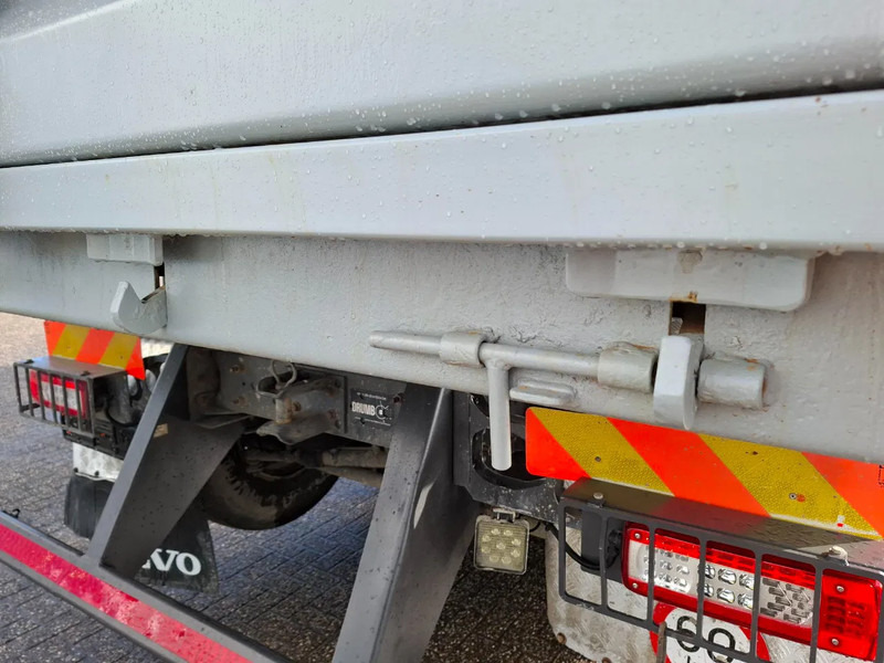 قلابات Volvo FMX-460 / 8X4 / BIG AXLE / VEB+ / ONLY:344574 KM / LIFT+LENKACHSE / 21CM³ / AUTOMATIC / EURO-6 / 2015: صور 17 قلابات Volvo FMX-460 / 8X4 / BIG AXLE / VEB+ / ONLY:344574 KM / LIFT+LENKACHSE / 21CM³ / AUTOMATIC / EURO-6 / 2015: صور 17