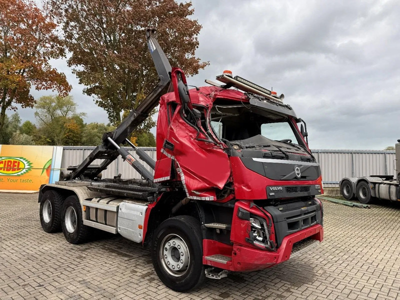 Volvo FMX4-500 / ENGINE RUNNING / VEB+ / 6X4 / BIG AXLE / AJK 20 TON HOOKLIFT / ONLY:276433 KM / AUTOMATIC / EURO-6 / 2020 - شاحنة ذات الخطاف: صور 3 Volvo FMX4-500 / ENGINE RUNNING / VEB+ / 6X4 / BIG AXLE / AJK 20 TON HOOKLIFT / ONLY:276433 KM / AUTOMATIC / EURO-6 / 2020 - شاحنة ذات الخطاف: صور 3