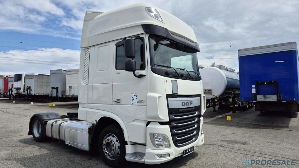 DAF XF 510 FT LOW DECK SSC EURO 6 - شاحنة جرار: صور 1 DAF XF 510 FT LOW DECK SSC EURO 6 - شاحنة جرار: صور 1