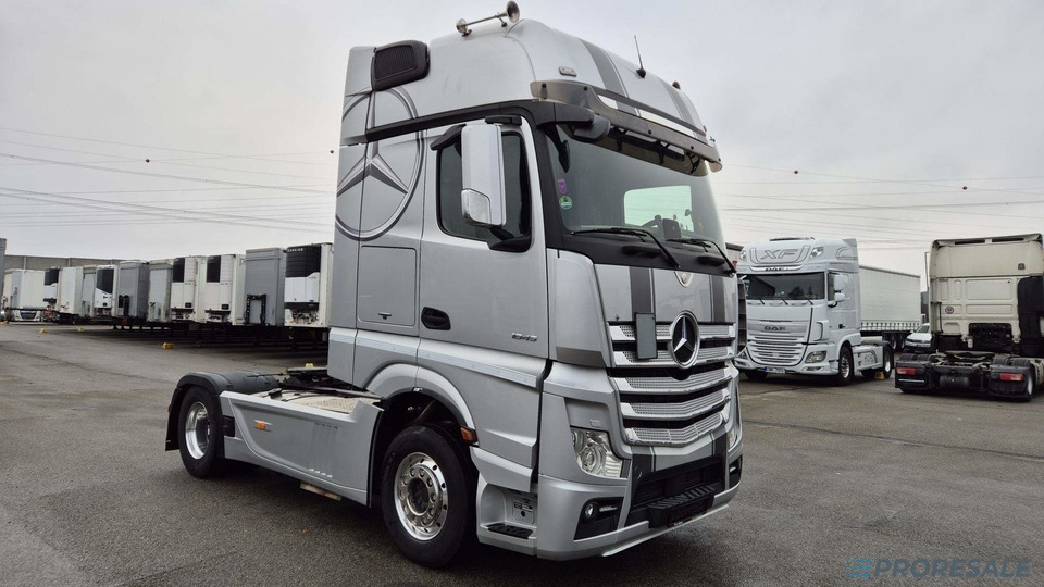 MERCEDES-BENZ ACTROS 1845 LS GIGA EURO 6 - شاحنة جرار: صور 1 MERCEDES-BENZ ACTROS 1845 LS GIGA EURO 6 - شاحنة جرار: صور 1