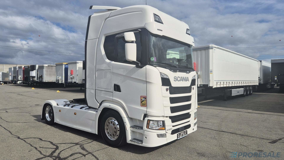 SCANIA S500 N323 NGS TOP LINE LOW DECK EURO 6 - شاحنة جرار: صور 1 SCANIA S500 N323 NGS TOP LINE LOW DECK EURO 6 - شاحنة جرار: صور 1
