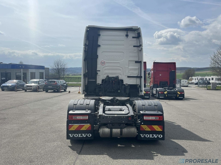 VOLVO FH 500 XL GLOBE EURO 6 - شاحنة جرار: صور 5 VOLVO FH 500 XL GLOBE EURO 6 - شاحنة جرار: صور 5