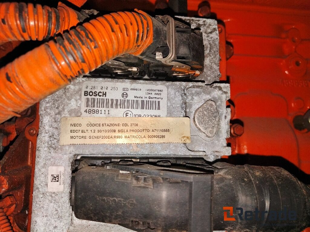 آلات البناء 400V Generator Iveco 200kVa, kun 2400timer: صور 15