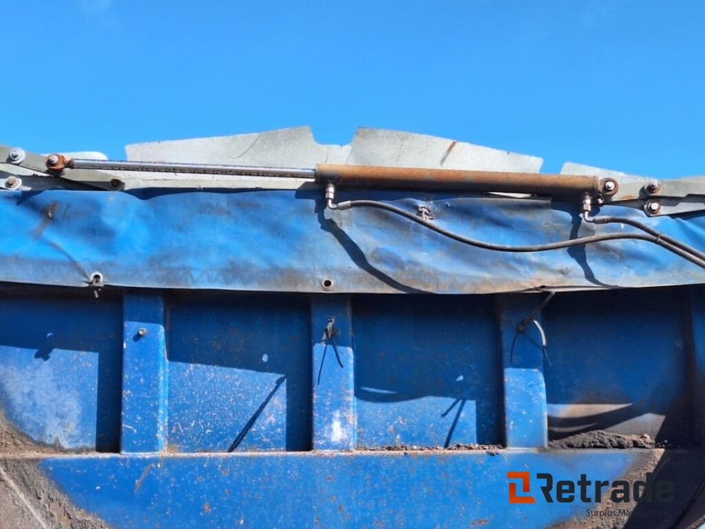 Asfaltstrailer SLP 3 axlad - آلات البناء: صور 5 Asfaltstrailer SLP 3 axlad - آلات البناء: صور 5