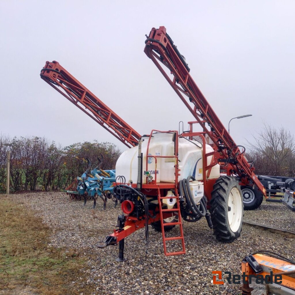 Bargam 2700 Elios 24m. Trailersprøjte. - الآلات والماكينات الزراعية: صور 1 Bargam 2700 Elios 24m. Trailersprøjte. - الآلات والماكينات الزراعية: صور 1