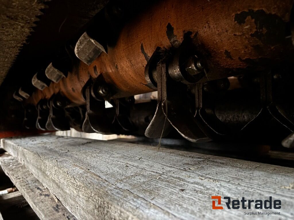 Betesputs Agrimaster KL 190SW S - الآلات والماكينات الزراعية: صور 5 Betesputs Agrimaster KL 190SW S - الآلات والماكينات الزراعية: صور 5