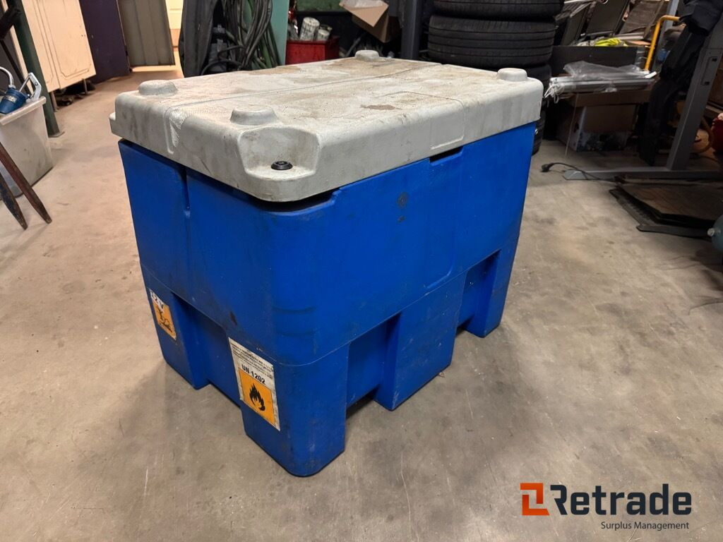 Dieseltank 220 liter med 12V pump - خزان وقود - آلات البناء: صور 2 Dieseltank 220 liter med 12V pump - خزان وقود - آلات البناء: صور 2