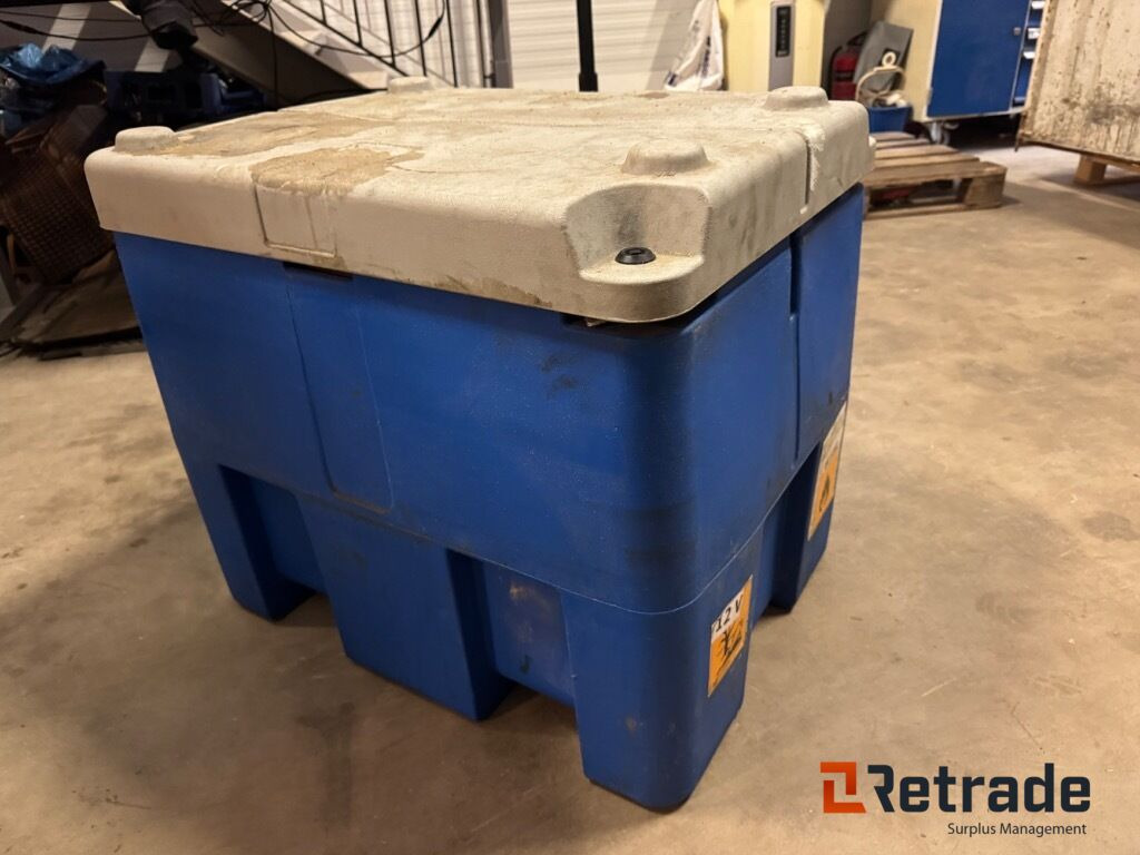 Dieseltank 220 liter med 12V pump - خزان وقود - آلات البناء: صور 5 Dieseltank 220 liter med 12V pump - خزان وقود - آلات البناء: صور 5