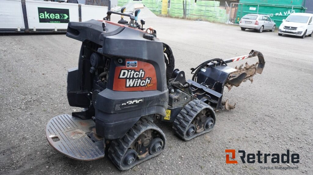 Ditch Witch Zhan R300 5 Redskap - معدات البناء: صور 3 Ditch Witch Zhan R300 5 Redskap - معدات البناء: صور 3