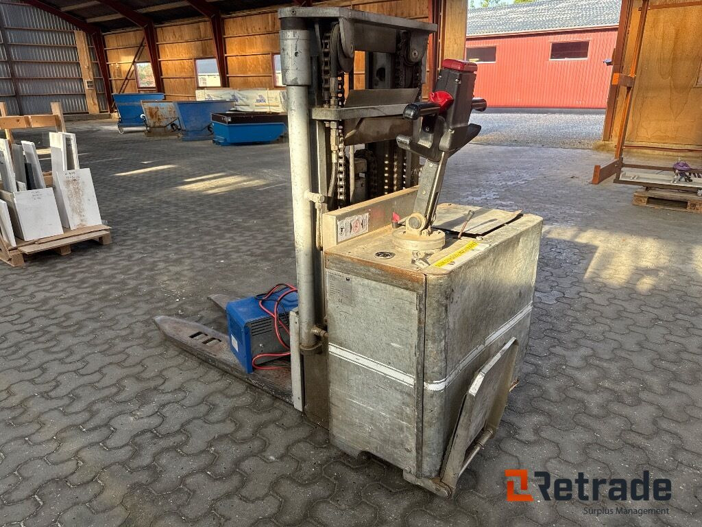 El-stabler Toyota SBE/S1500 - معدات صناعية: صور 4 El-stabler Toyota SBE/S1500 - معدات صناعية: صور 4