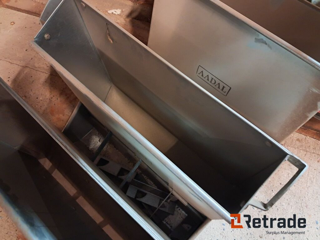 Foderautomater 3 stk Aadal - الآلات والماكينات الزراعية: صور 4 Foderautomater 3 stk Aadal - الآلات والماكينات الزراعية: صور 4