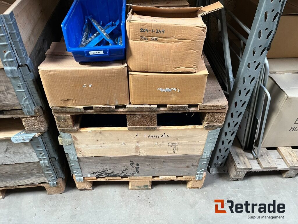 Forskelligt udstyr LOT med SDS BOR SDS BOR NYT - الأدوات والمعدات: صور 2 Forskelligt udstyr LOT med SDS BOR SDS BOR NYT - الأدوات والمعدات: صور 2