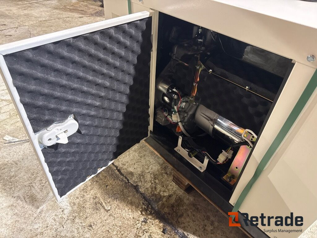 Generator COMPAL Power VG-R110 إيجار Generator COMPAL Power VG-R110: صور 16 Generator COMPAL Power VG-R110 إيجار Generator COMPAL Power VG-R110: صور 16