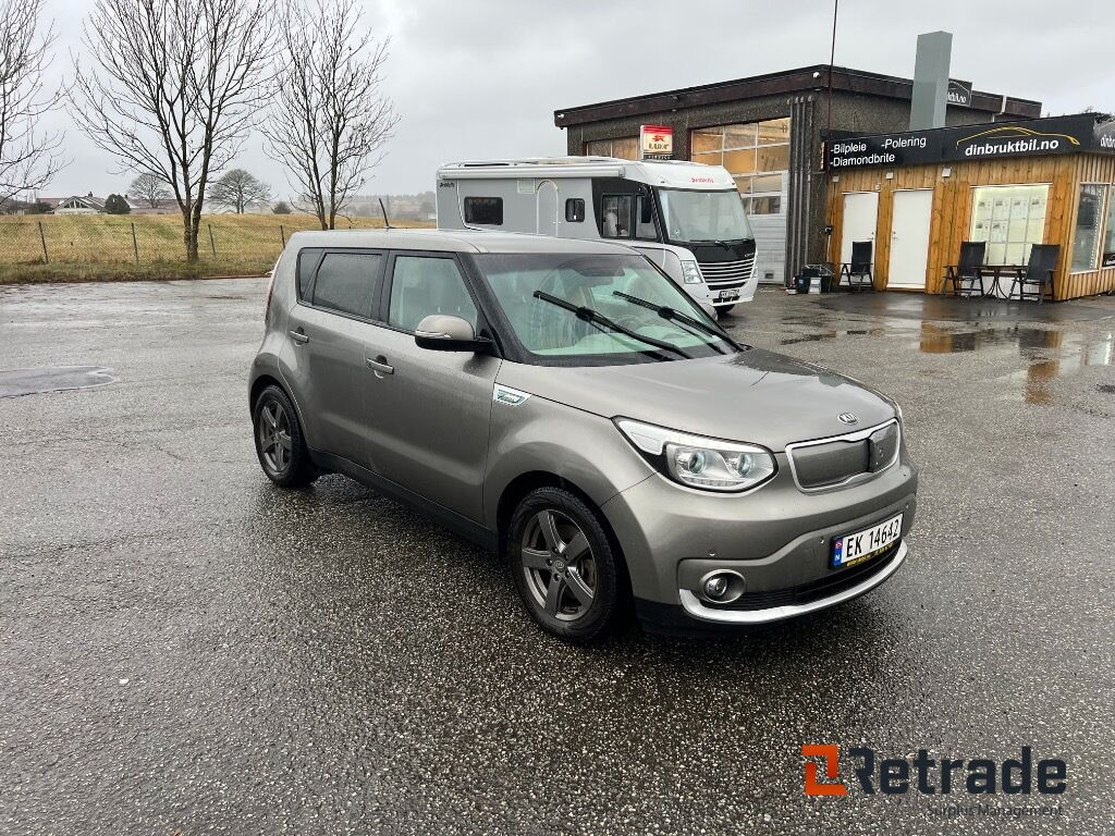 KIA SOUL 2015/ GARANTI MAY 2027 - سيارة: صور 2 KIA SOUL 2015/ GARANTI MAY 2027 - سيارة: صور 2