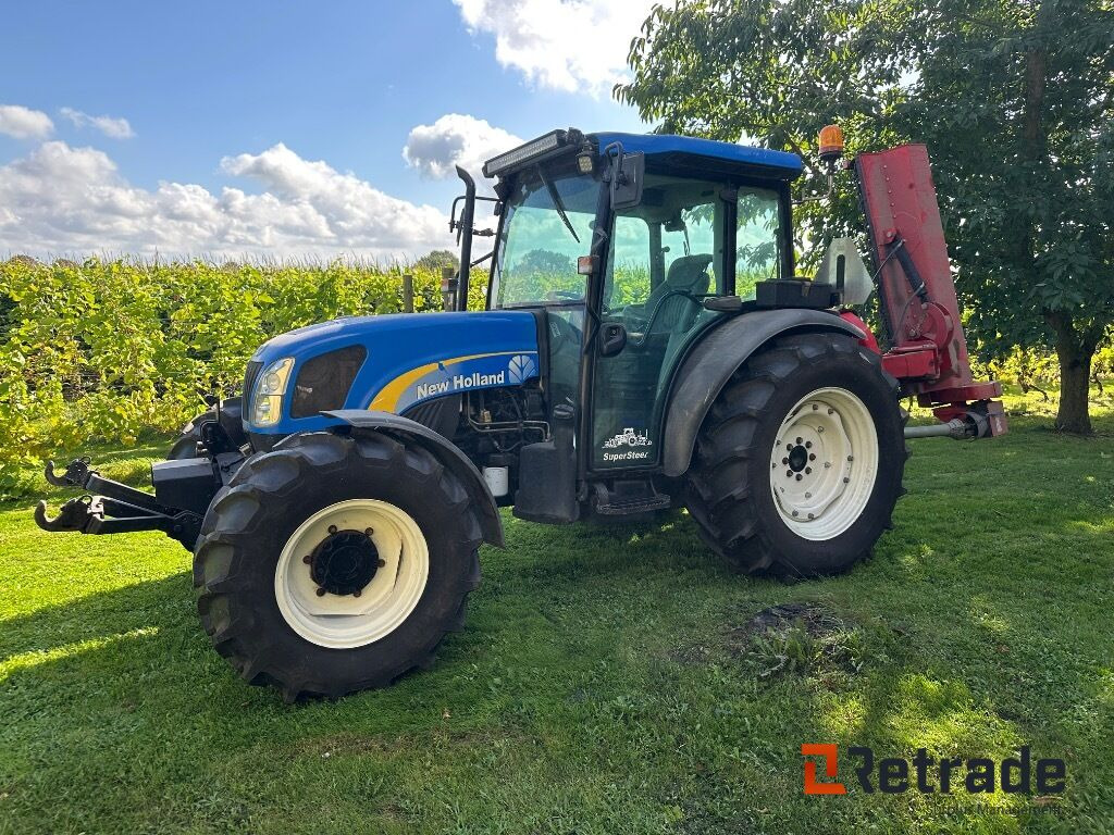 New Holland T4040 super steer traktor - الآلات والماكينات الزراعية: صور 1 New Holland T4040 super steer traktor - الآلات والماكينات الزراعية: صور 1