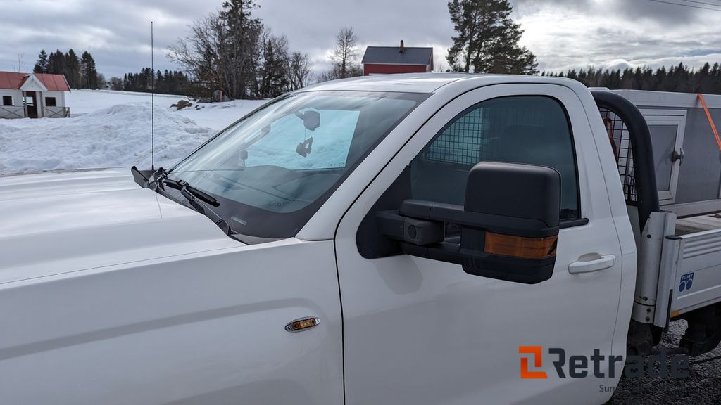 سيارة Pickup Chevrolet Silverado 3500 6,6L Duramax: صور 8 سيارة Pickup Chevrolet Silverado 3500 6,6L Duramax: صور 8