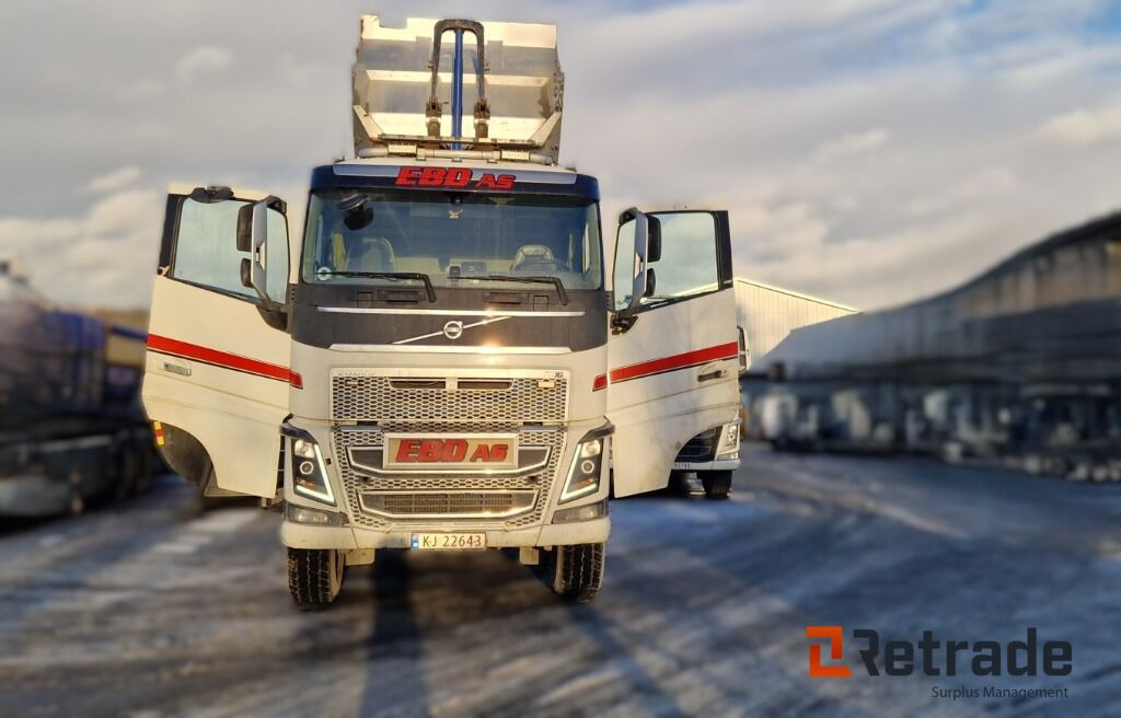 Robust og klar tippbil – Volvo FH16 650 8x4 med tipp og hengeropplegg - قلابات: صور 2 Robust og klar tippbil – Volvo FH16 650 8x4 med tipp og hengeropplegg - قلابات: صور 2