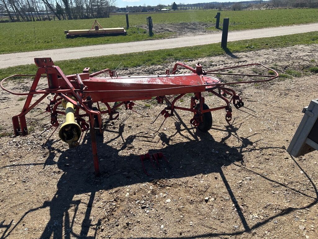 Scan Farm SR320 Hø - Rive - معدات الحدائق: صور 1 Scan Farm SR320 Hø - Rive - معدات الحدائق: صور 1