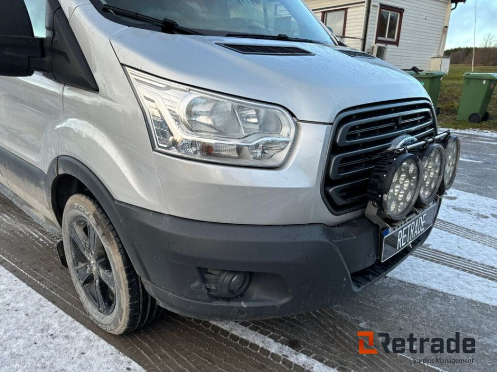 سيارة Servicebuss Ford Transit 2.2 TDCi 4X4 fullt verkstadsutrustad: صور 13 سيارة Servicebuss Ford Transit 2.2 TDCi 4X4 fullt verkstadsutrustad: صور 13