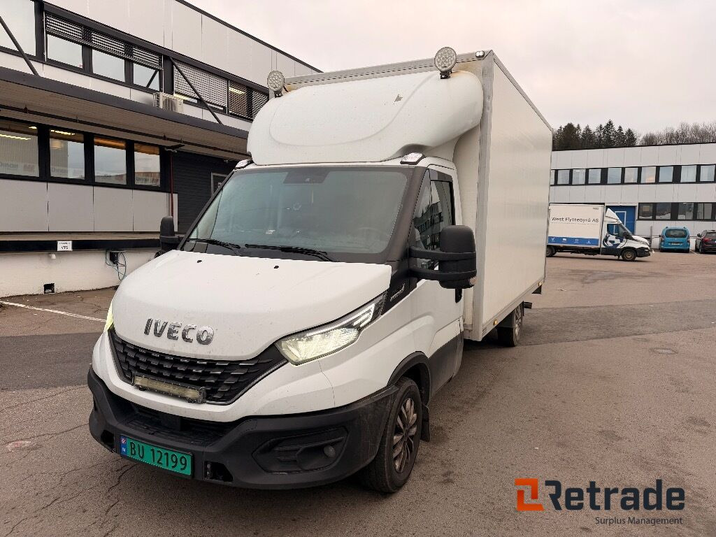 Skapbil IVECO 35S16 (parkert i Oslo) - الشاحنات الصغيرة صندوق مغلق: صور 1 Skapbil IVECO 35S16 (parkert i Oslo) - الشاحنات الصغيرة صندوق مغلق: صور 1
