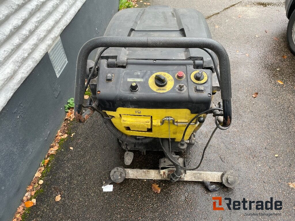 Skurmaskin/Golvskurmaskin Kärcher VD45/40 W - ماكينة فرك وتجفيف: صور 5 Skurmaskin/Golvskurmaskin Kärcher VD45/40 W - ماكينة فرك وتجفيف: صور 5