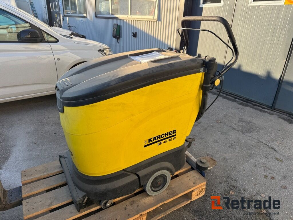 Skurmaskin Kärcher BR 45/40 W - ماكينة فرك وتجفيف: صور 1 Skurmaskin Kärcher BR 45/40 W - ماكينة فرك وتجفيف: صور 1