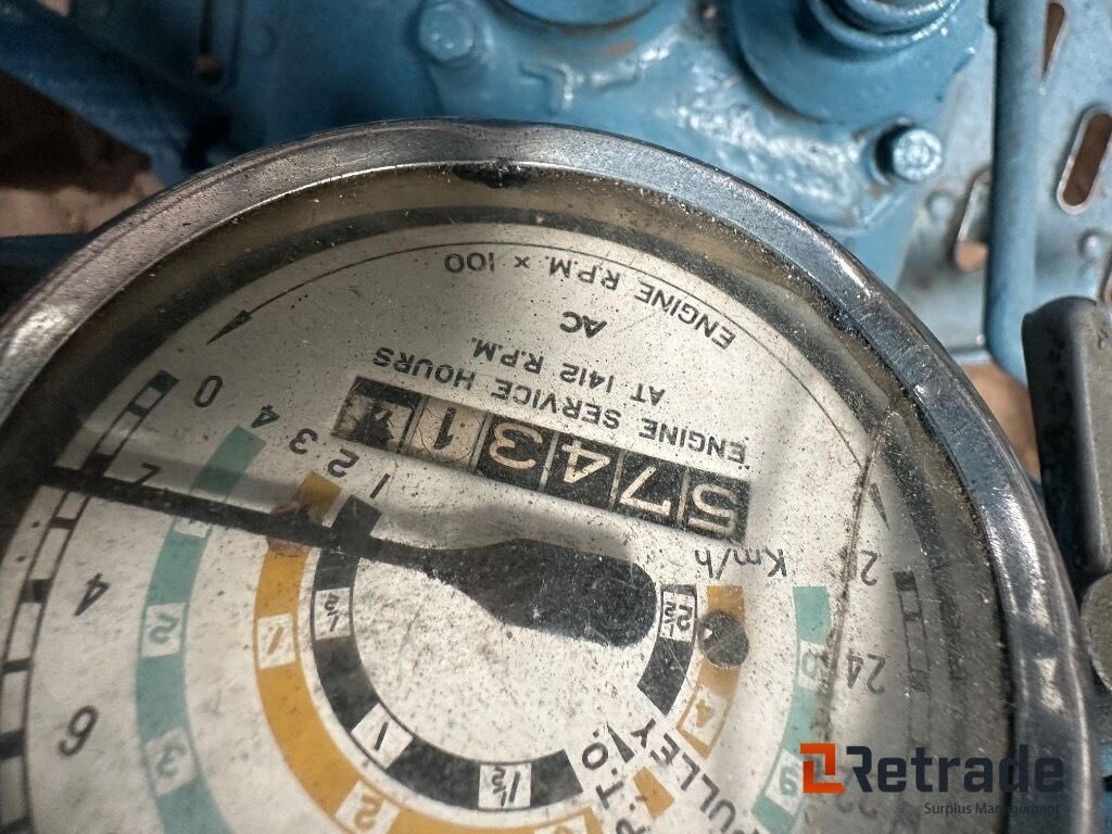 Super Dexta traktor - الآلات والماكينات الزراعية: صور 4 Super Dexta traktor - الآلات والماكينات الزراعية: صور 4