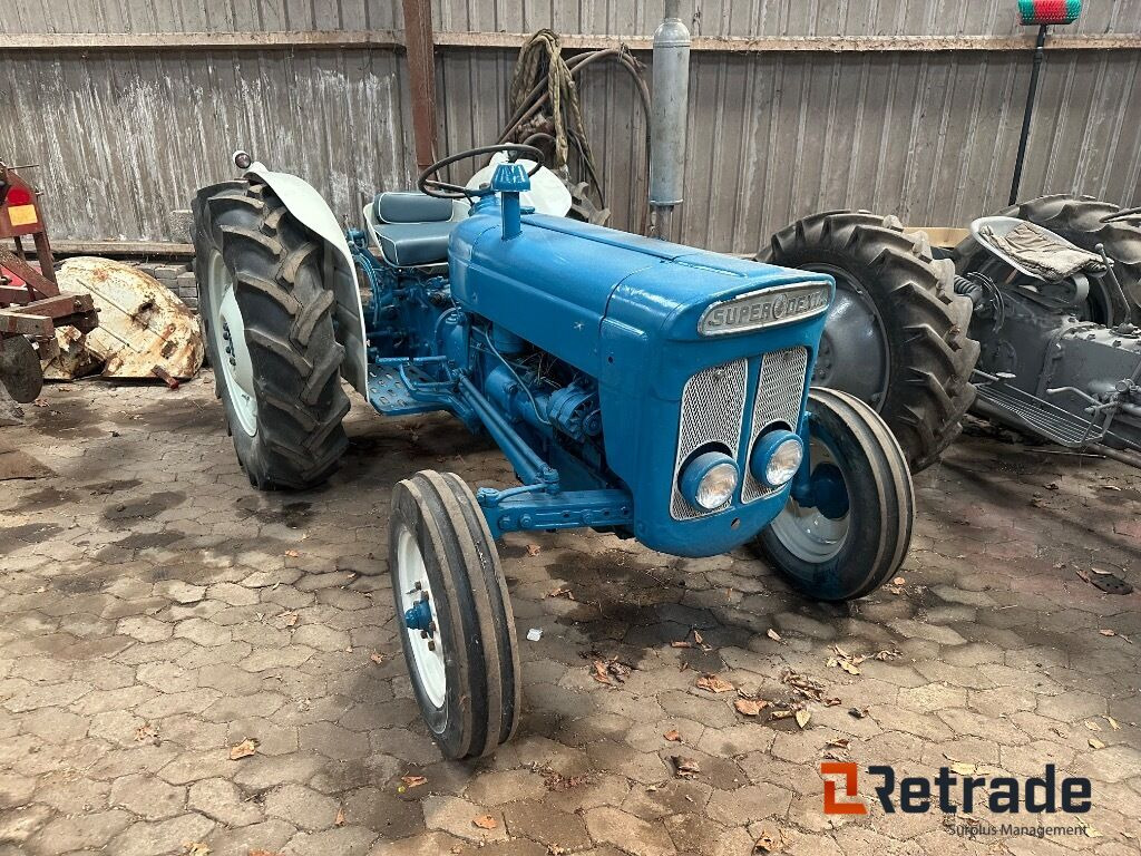 Super Dexta traktor - الآلات والماكينات الزراعية: صور 2 Super Dexta traktor - الآلات والماكينات الزراعية: صور 2