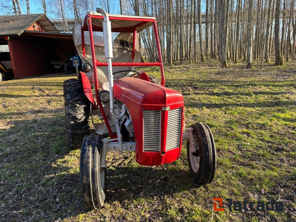 Traktor Ferguson Tea med kedjor och lastbrygga - الآلات والماكينات الزراعية: صور 4 Traktor Ferguson Tea med kedjor och lastbrygga - الآلات والماكينات الزراعية: صور 4