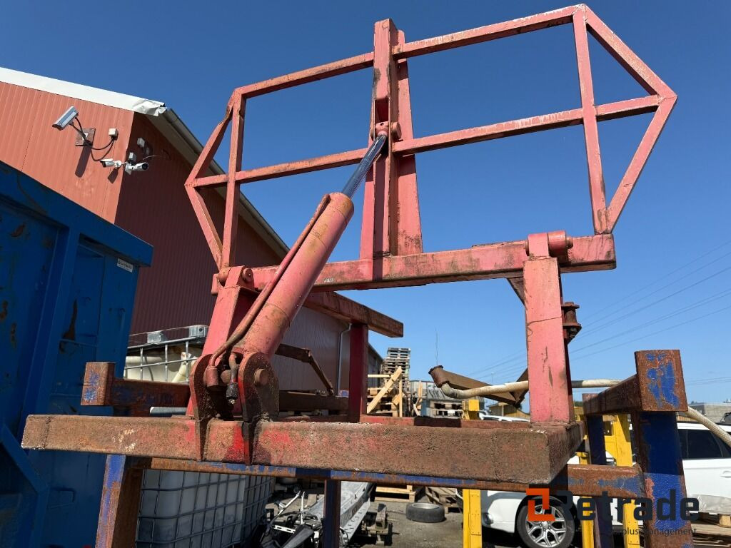 Løftebukk hydraulisk - معدات الورش: صور 1 Løftebukk hydraulisk - معدات الورش: صور 1