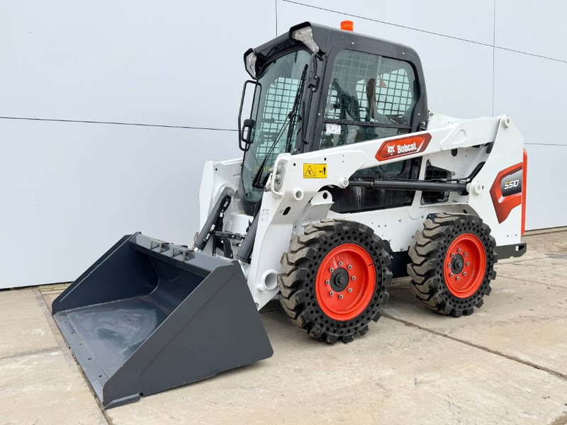 Bobcat S510 - New / Unused / Closed Cabine / AC - شيول صغير: صور 1 Bobcat S510 - New / Unused / Closed Cabine / AC - شيول صغير: صور 1