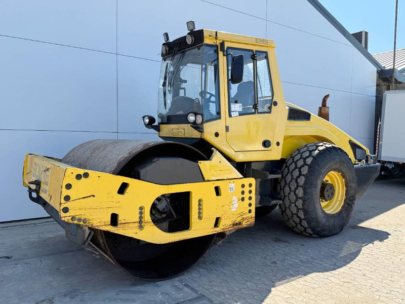 Bomag BW213DH-4 - EVIB/BVC / German Machine / Airco - مدحلة: صور 2 Bomag BW213DH-4 - EVIB/BVC / German Machine / Airco - مدحلة: صور 2