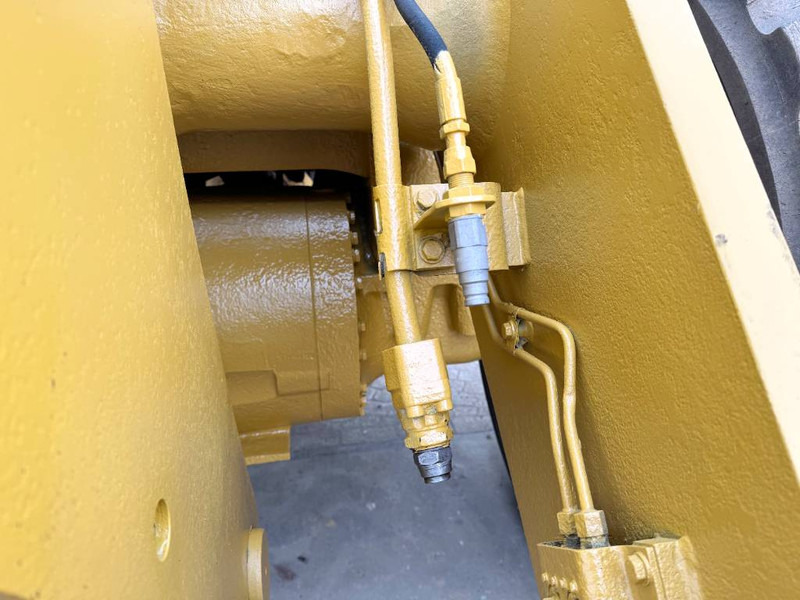 اللودر بعجل Cat 962M - Third Function / Weight System: صور 15