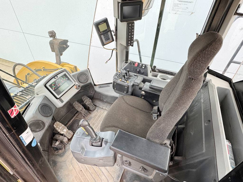 اللودر بعجل Cat 962M - Third Function / Weight System: صور 7