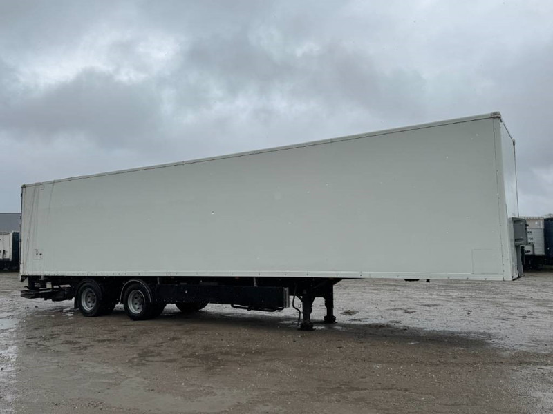 Fruehauf ONCRK 32-220 A - Taillift / Forced Steering - بصندوق مغلق نصف مقطورة: صور 5 Fruehauf ONCRK 32-220 A - Taillift / Forced Steering - بصندوق مغلق نصف مقطورة: صور 5