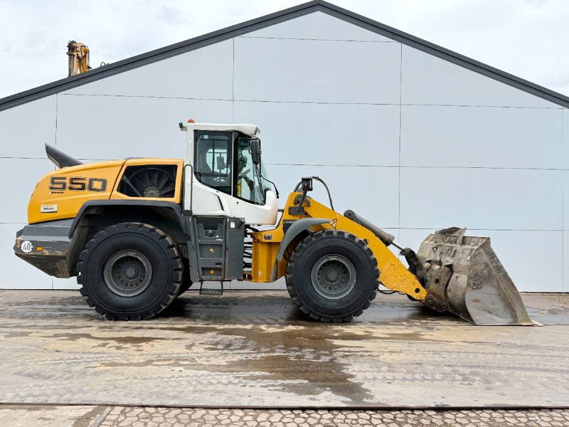Liebherr L550 X-Power - Quick Coupler / Automatic Greasing - اللودر بعجل: صور 5 Liebherr L550 X-Power - Quick Coupler / Automatic Greasing - اللودر بعجل: صور 5