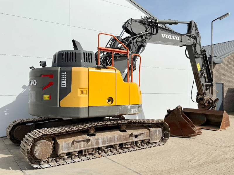 Volvo ECR235EL - Triple Boom / 2 Buckets Included - حفارات زحافة: صور 5 Volvo ECR235EL - Triple Boom / 2 Buckets Included - حفارات زحافة: صور 5