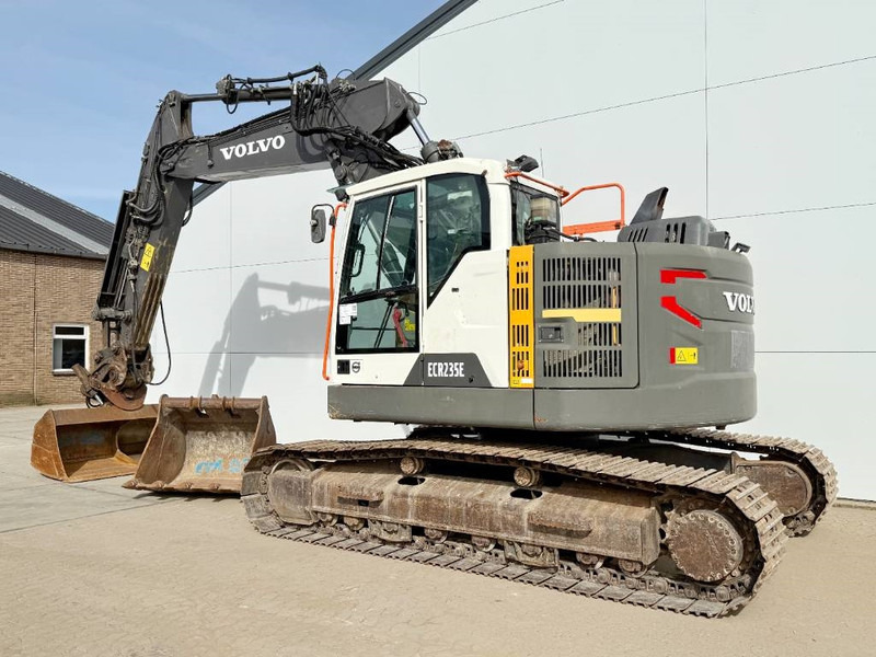 Volvo ECR235EL - Triple Boom / 2 Buckets Included - حفارات زحافة: صور 3 Volvo ECR235EL - Triple Boom / 2 Buckets Included - حفارات زحافة: صور 3