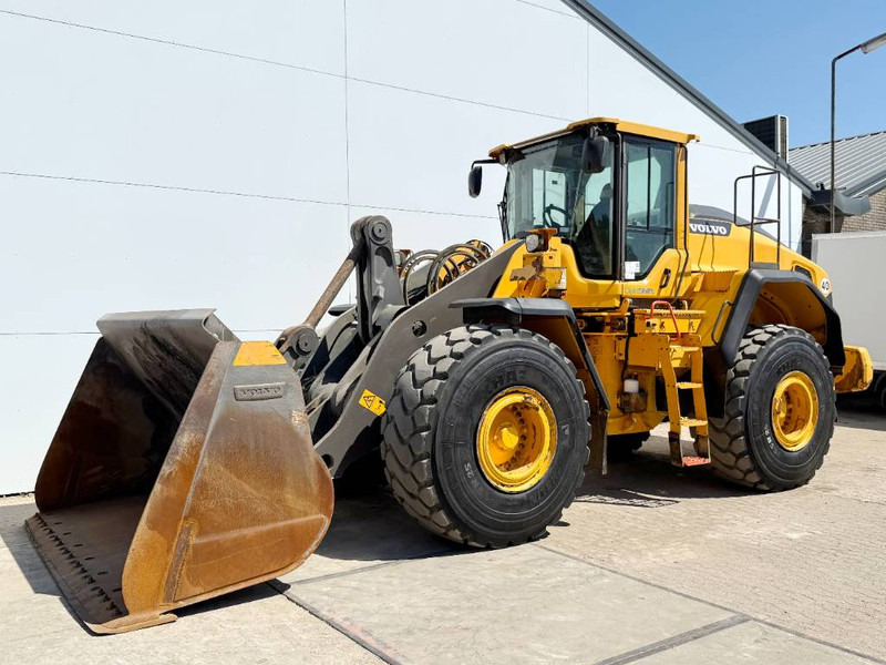 Volvo L150H - German Machine / Auto Greasing / Camera - اللودر بعجل: صور 2 Volvo L150H - German Machine / Auto Greasing / Camera - اللودر بعجل: صور 2
