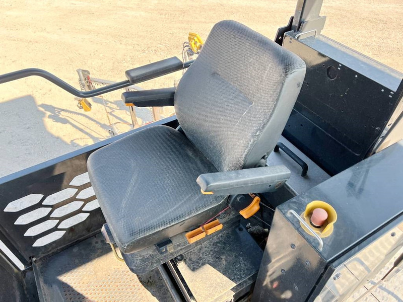 العامل بالقار Volvo P7820C - 6 Meter Paving Width / Topcon GPS System: صور 8