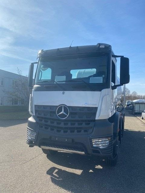 Mercedes Arocs 4145 - شاحنة خلاطة خرسانة: صور 3 Mercedes Arocs 4145 - شاحنة خلاطة خرسانة: صور 3