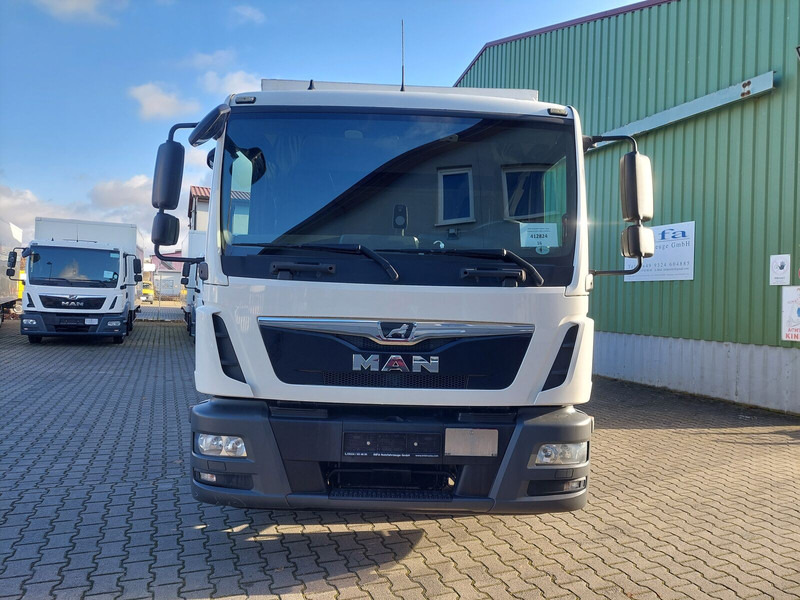 MAN TGL 8.190 L 4x2 Euro 6 Plane gFH LBW AHK (16) - شاحنة ستارة: صور 3 MAN TGL 8.190 L 4x2 Euro 6 Plane gFH LBW AHK (16) - شاحنة ستارة: صور 3